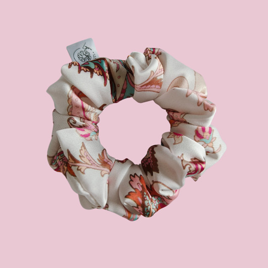gumki do włosów Satynowa gumka satynowa scrunchie owijka frotka orientalny róż MIDI