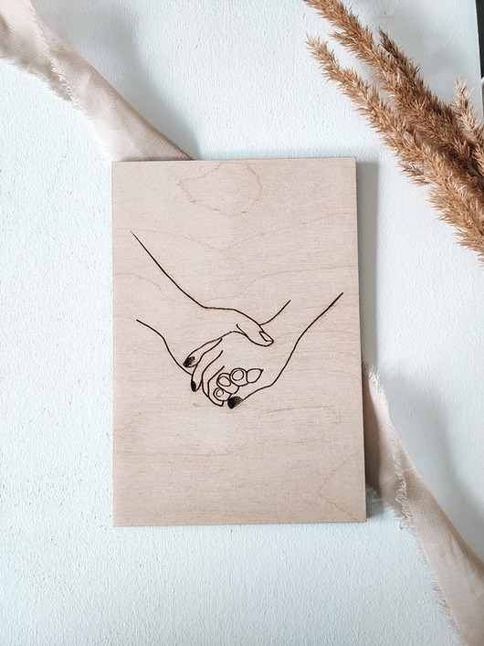 kartki scrapbooking Drewniana kartka na Walentynki - za ręce