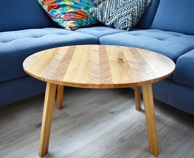 stoliki kawowe Oval Chevron - Dębowy stolik kawowy z mozaiką chevron