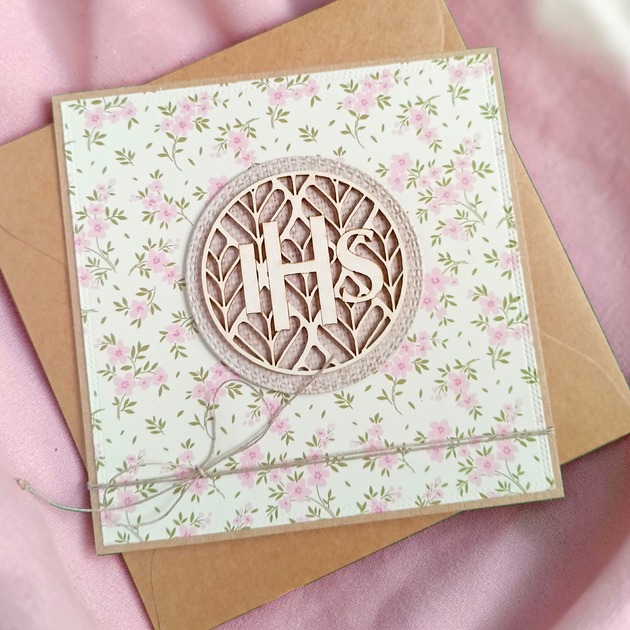 kartki na komunię Kartka komunijna dla dziewczynki 2026 : delikatne kwiatki