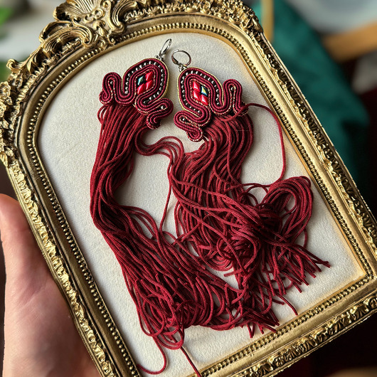 kolczyki soutache Bordowe długie kolczyki z chwostami