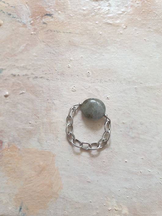pierścionki - różne Pierścionek labradoryt bryłka, łańcuszek stal