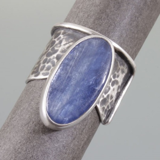 pierścionki srebrne Pierścionek kyanit