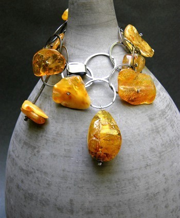 amber vi# Garfish Art Gallery