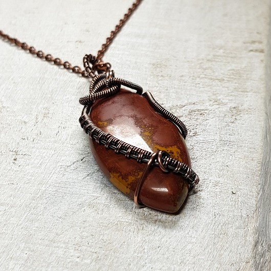 wisiory Wisiorek z jaspisu  m238