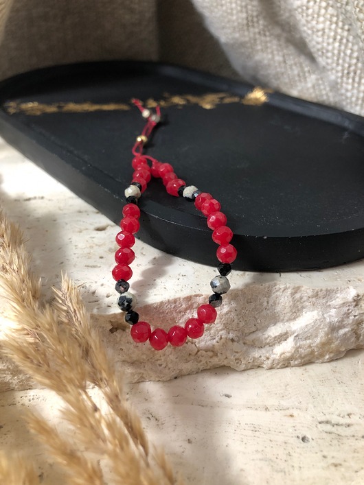 bransoletki z kamieni naturalnych Bransoletka czarny jadeit czerwony, turmalin i jaspis dalmatyński