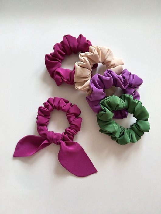 gumki do włosów Scrunchie Blushie z odwiązywanymi uszkami