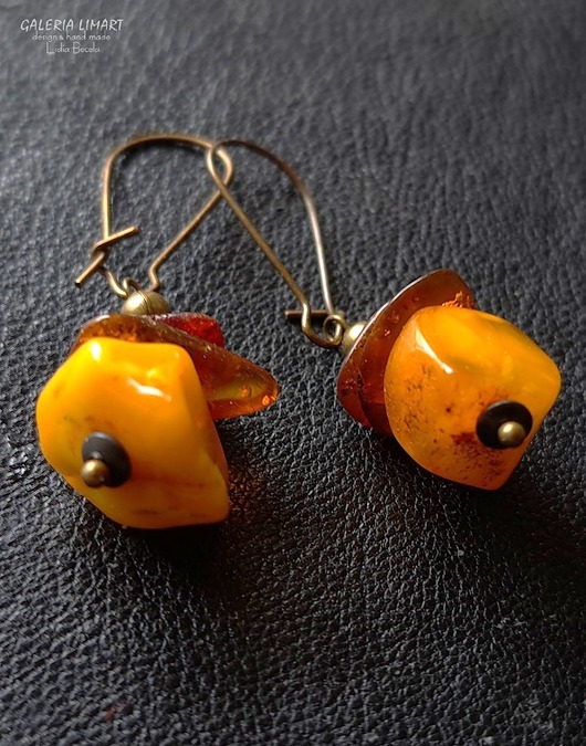 kolczyki z kamieniami Oryginalne kolczyki z bursztynów bałtyckich  mlecznego i koniakowego Prezent