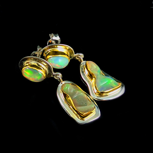 kolczyki srebrne Opale w złotych ramach