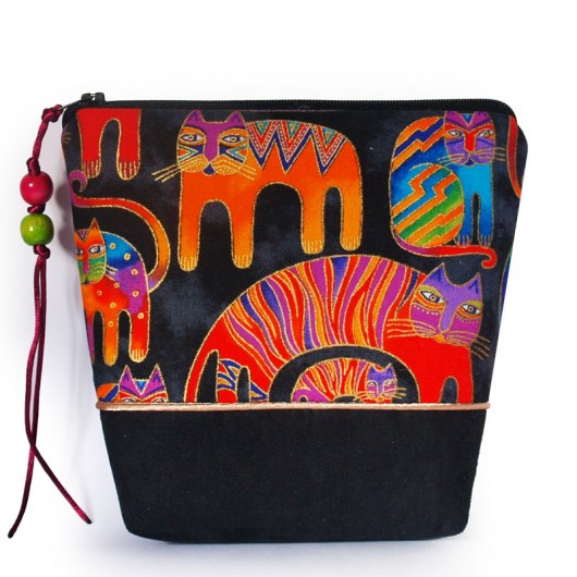 kosmetyczka -  koty Laurel Burch - czarna MOONAXA
