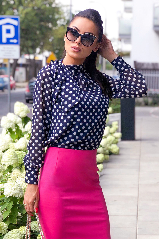 koszule damskie  Granatow bluzka damska w białe grochy z żorżety