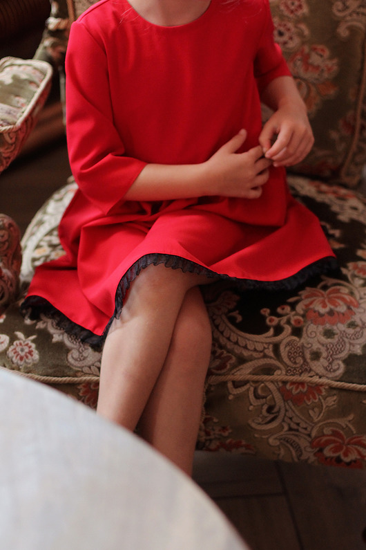 sukienki dla dziewczynki Elegancka sukienka odcinana w talii MARY, czerwona