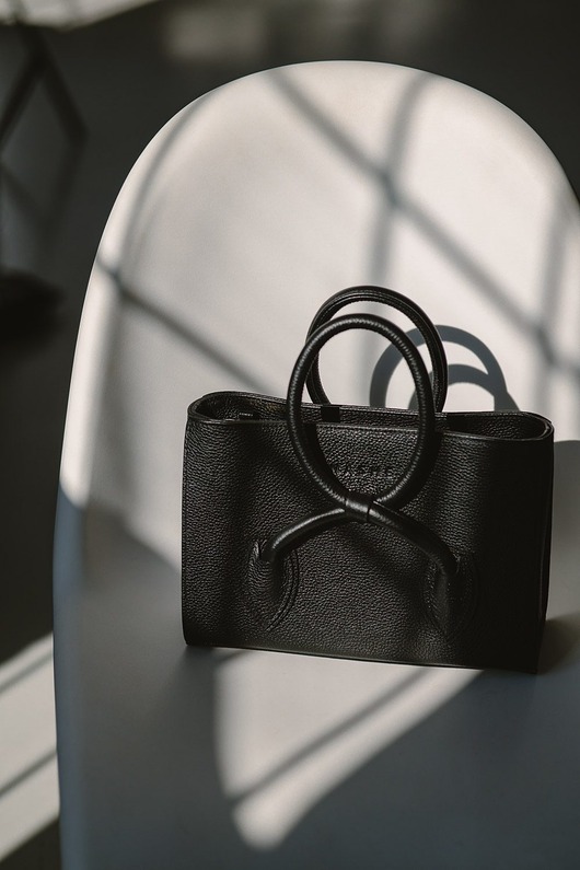 torebki do ręki BOW BAG - skórzana torebka - czarna
