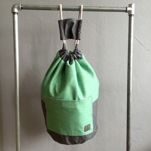 Dwustronny worek na plecy SACK IT! pastels/grey SACK IT