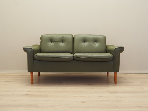 sofy i szezlongi Sofa skórzana zielona, duński design, lata 70, produkcja: Dania