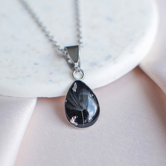 wisiory Wisiorek z rzęsek dmuchawca