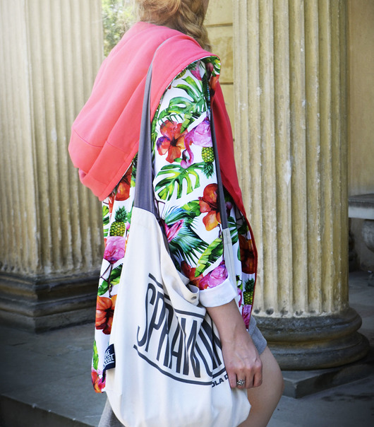 Oversize bluza długa ogromny kaptur wzor tropic agagu