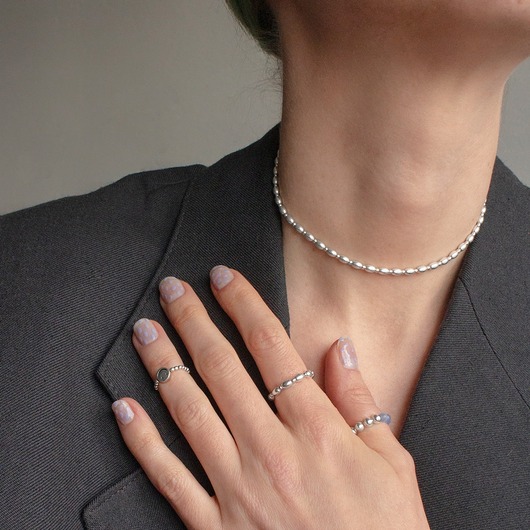 chokery Minimalistyczny choker srebrny kulki Elegancki choker