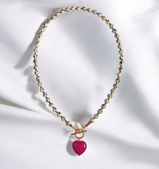 naszyjniki - inne Jaspis dalmatyński i serce : fuksja : naszyjnik