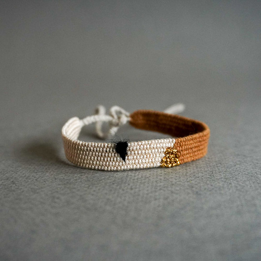 bransoletki na sznurku Wąska bransoletka handmade na sznureczku
