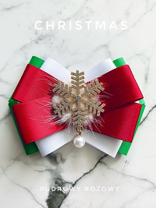 broszki Brosza ze śnieżynką gwiazdką z puszkiem  Mikołajki Święta