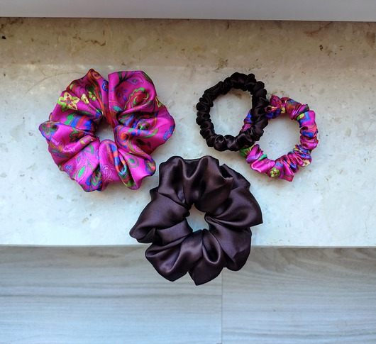 gumki do włosów Czekolada i róż - zestaw jedwabnych scrunchie