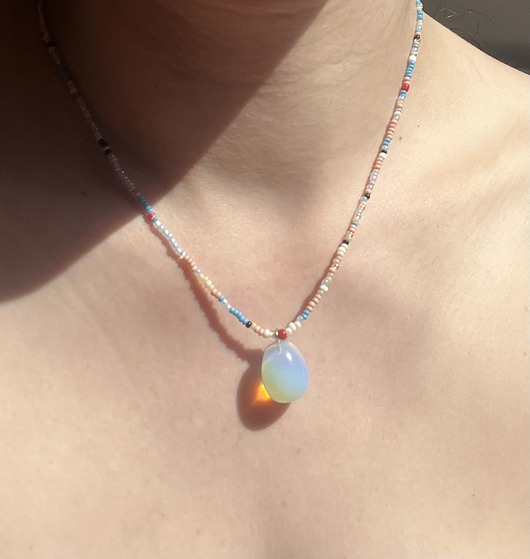 chokery Naszyjnik ze szklana zawieszka