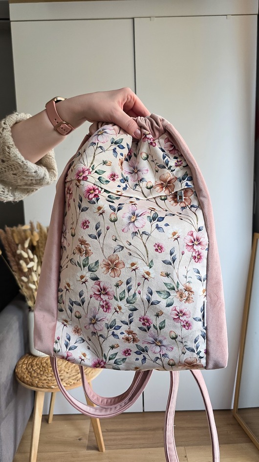 torebki różne Torebko-plecak 2w1 Różowy w Kwiaty