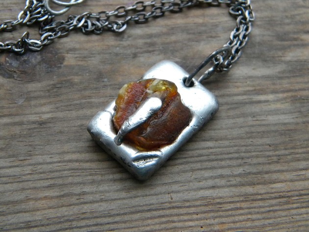 biżuteria męska Płyta z bursztynem    - naszyjnik