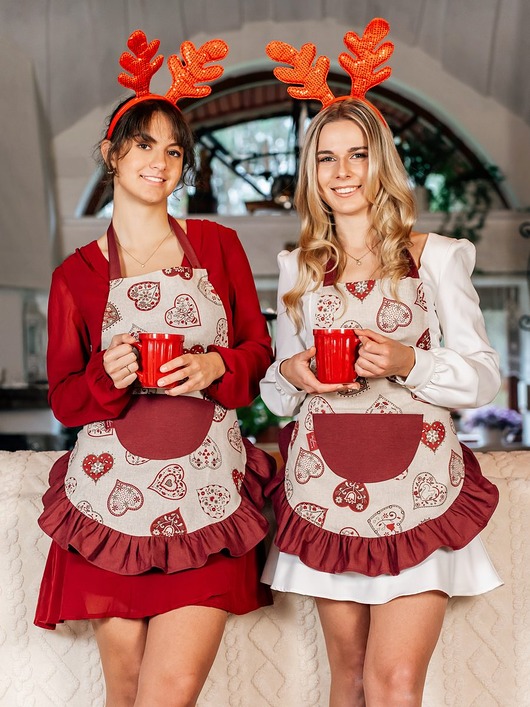 fartuchy kuchenne Uroczy Fartuszek Kuchenny z SERCEM - PREZENT na Walentynki dla Niej