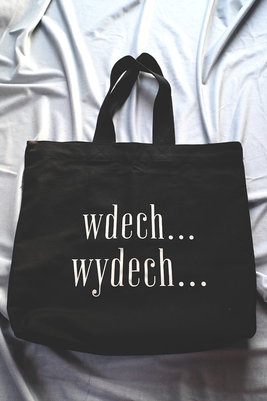 torby na zakupy Bawełniana torba z afirmacją w kolorze czarnym WDECH... WYDECH...