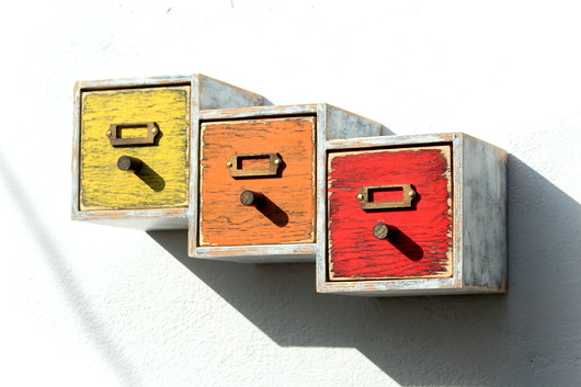 Półka drewniana z szufladami Clock Wood Studio