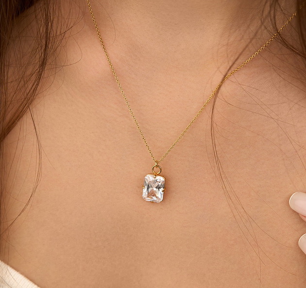 złote naszyjniki Naszyjnik z dużą ozdobną cyrkonią - srebro 925 pozłacane