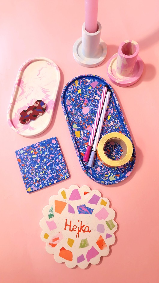 podkładki do kuchni Kolorowa podkładka pod kubek lub akcesoria, ryflowana, z napisem Hejka, 13 cm