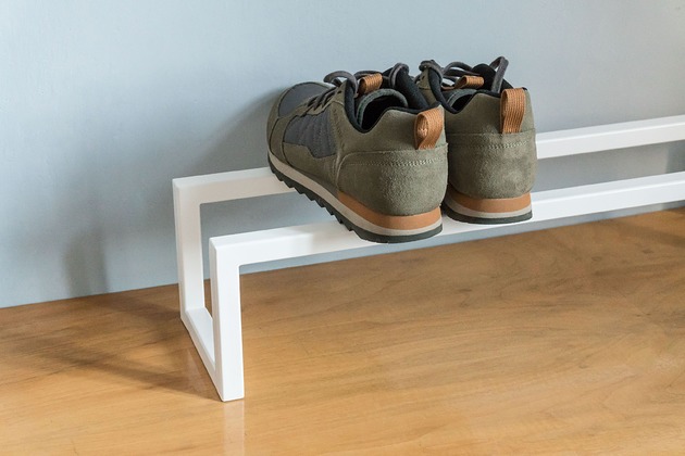 półki Mały metalowy stojak na buty