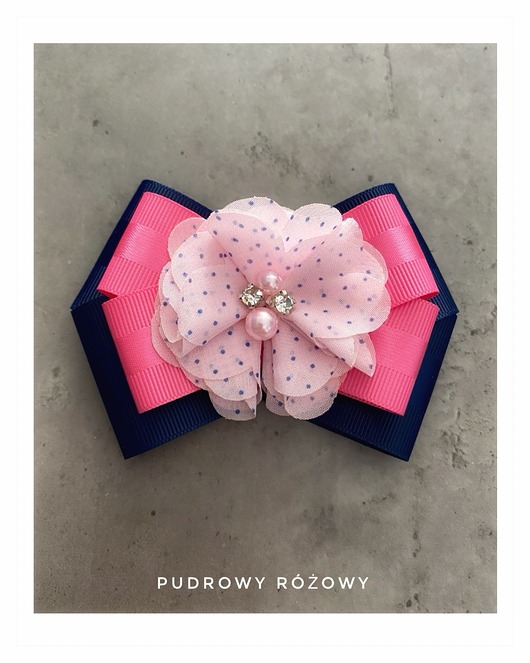 broszki Kwiatowa Kolekcja z tiulowym kwiatkami  3d