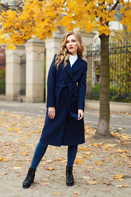 Płaszcz wełniany klasyczny granatowy Dresscoat