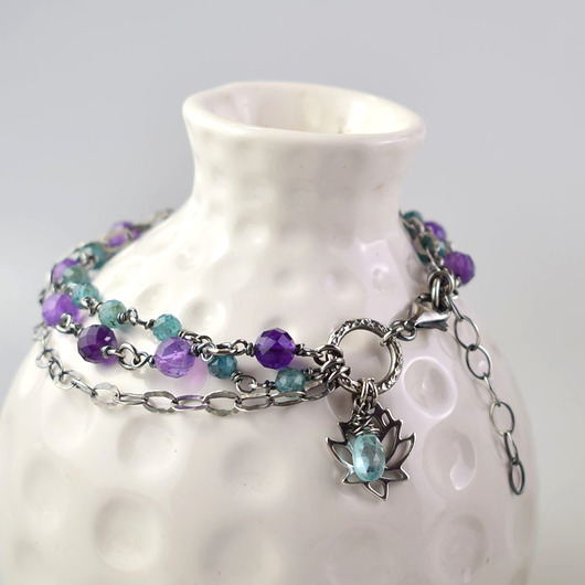 bransoletki z kamieni naturalnych Ametyst z apatytem w srebrze - bransoletka