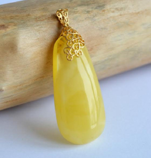 wisiory Bursztynowy żółty wisiorek