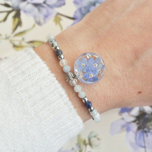 bransoletki z kamieni naturalnych Bransoletka z akwamarynem i  niezapominajkami