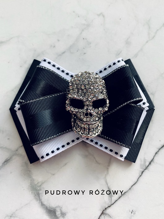 broszki Niesamowita Brosza z Czaszką wysadzaną kryształkami