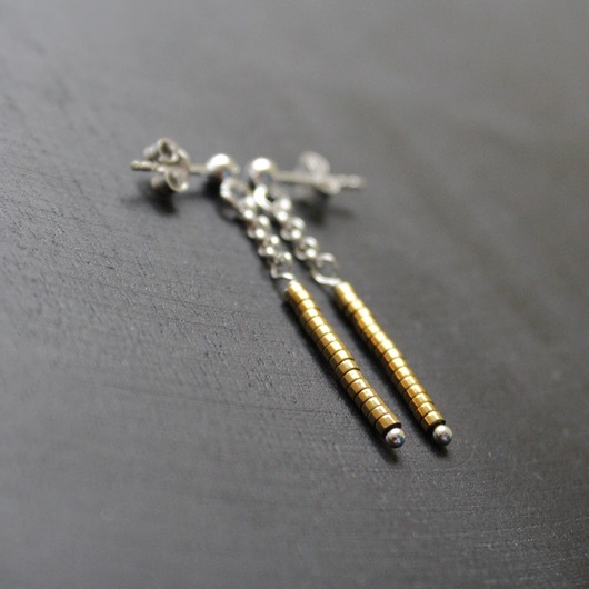 kolczyki z kamieniami Kolczyki pałeczki golden