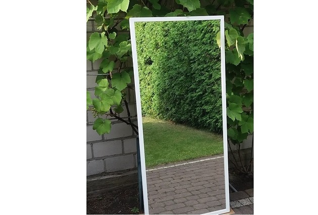 Lustro w ramie metalowej białe MOIKA DESIGN