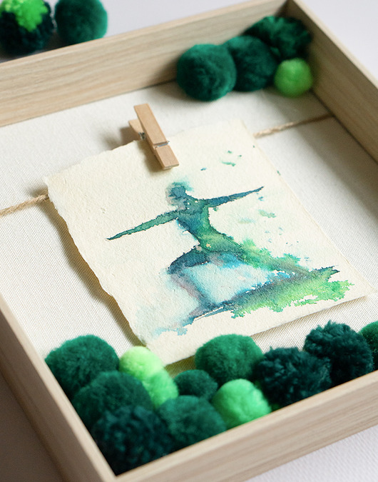 Ozdoby na ścianę Obraz tekstylno-akwarelowy "Joginka"