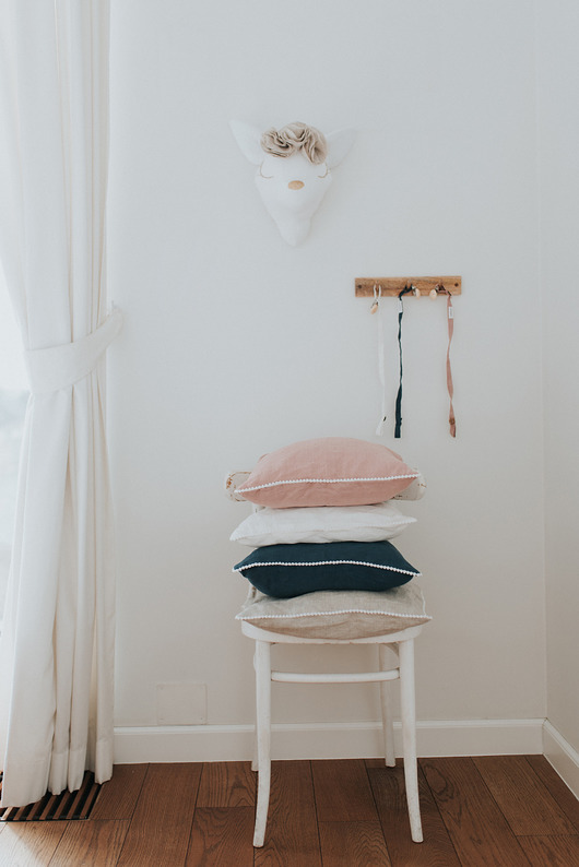 Lniana poszewka z tasiemką white/beige/pink/blue so homely