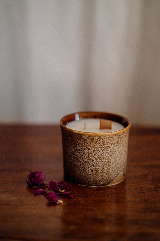 świece zapachowe Relaksacyjna świeca sojowa Vetiver Glow 190 ML