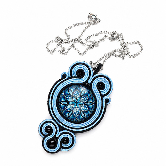 wisiory Niebieski wisior soutache z mandalą