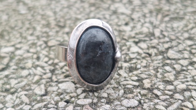 pierścionki - różne Larvikit - pierścionek regulowany