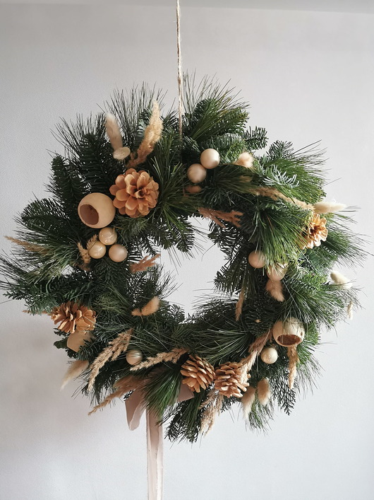 wianki bożonarodzeniowe Wianek świąteczny żywy beżowy