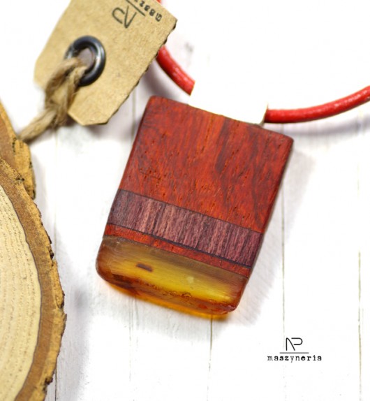 Wood&Amber Naszyjnik Padouk Maszyneria